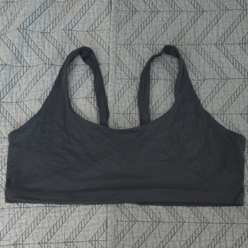 Lululemon Black Sports Bra with Racerback and Medium Support